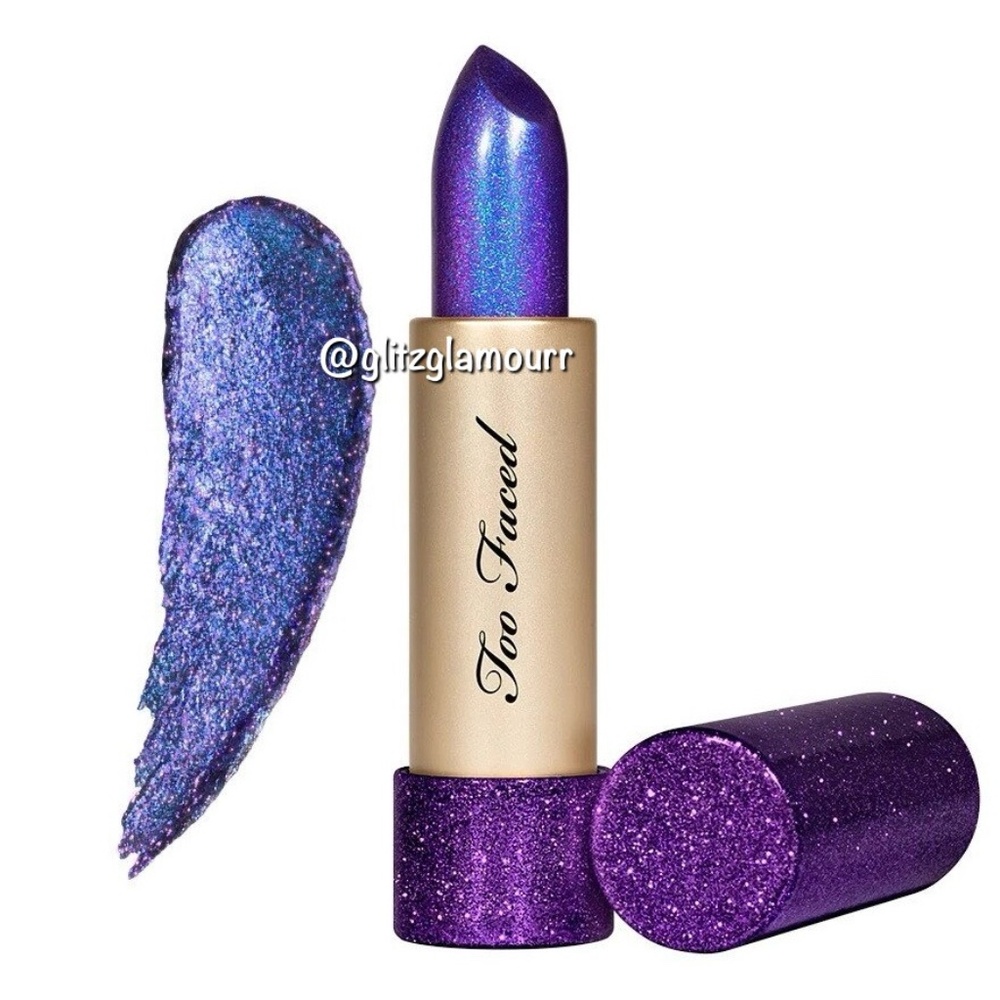 ✨Too Faced Throwback Lipstick - Cheers to 20 Years Collection✨